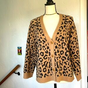 J. Crew NWOT‎ Leopard ButtonDown Vneck Sweater Cardigan medium